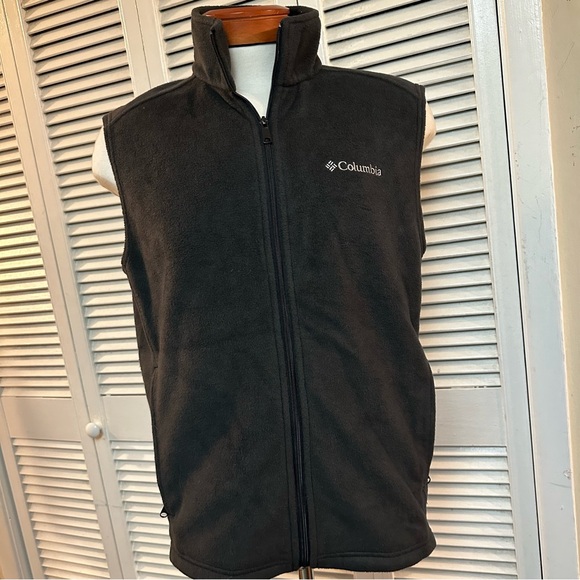 Columbia Other - NWOTs  COLUMBIA Vest  SIZE MEDIUM  Charcoal